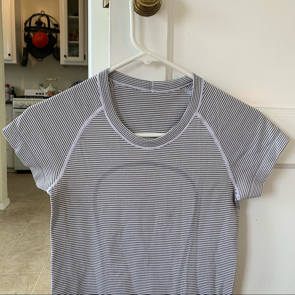 Lululemon swear wicking top